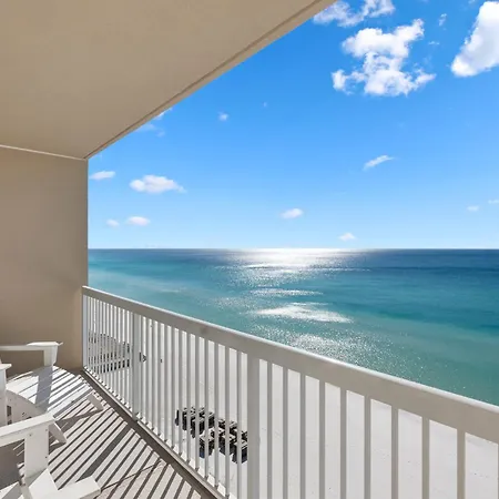 1004 Seychelles Apartment